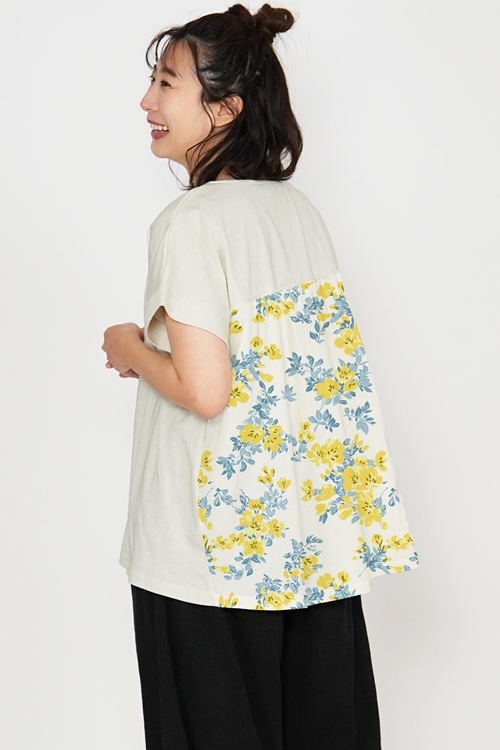 アザレア　フレンチスリーブプルオーバー