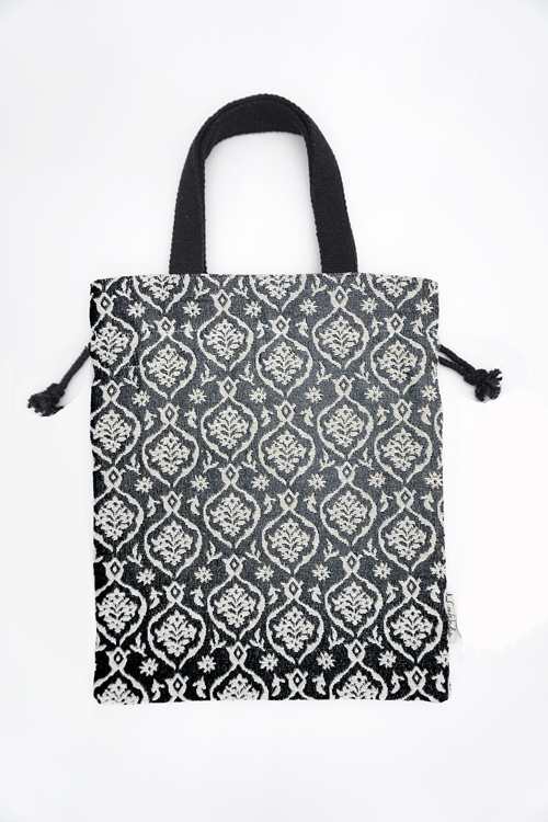 エスワリ　A4巾着バッグ