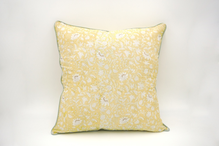 カンチャーナ　クッションカバー