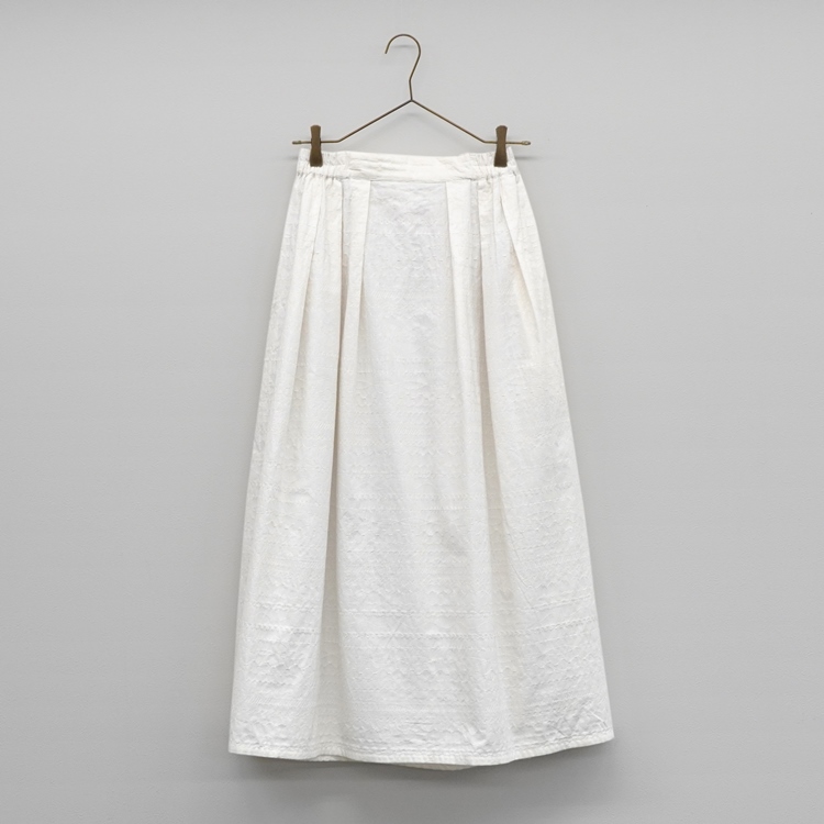 ステップアウト　スカート