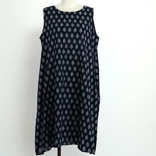 ボタニカルライト　ノースリーブワンピース