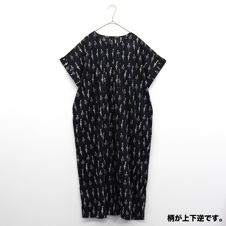 ピアス　フレンチスリーブワンピース