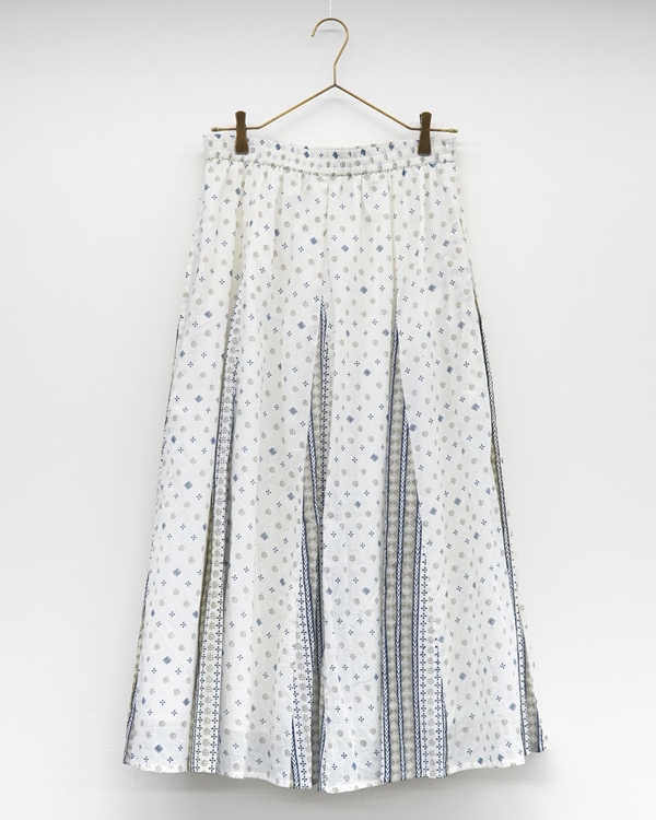 ルミエール　スカート