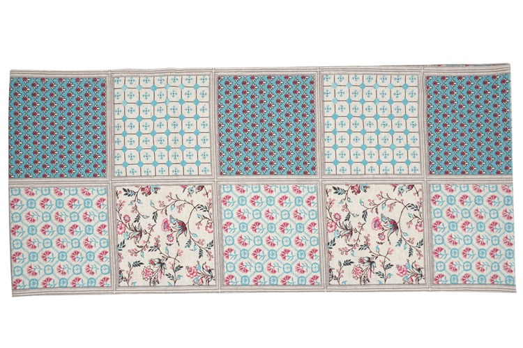 カードル　テーブルランナー