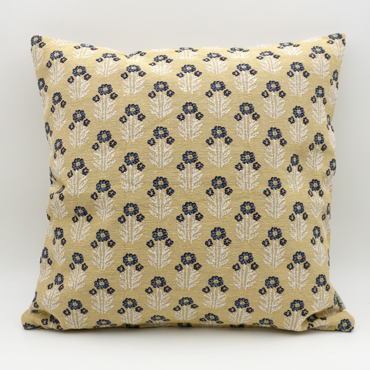 サリーニ　クッションカバー