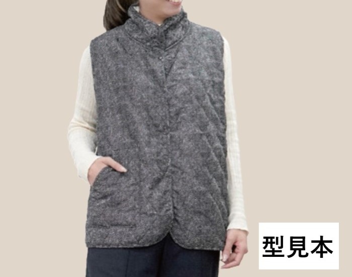 ローマン　キルト前あきベスト　(23AW)